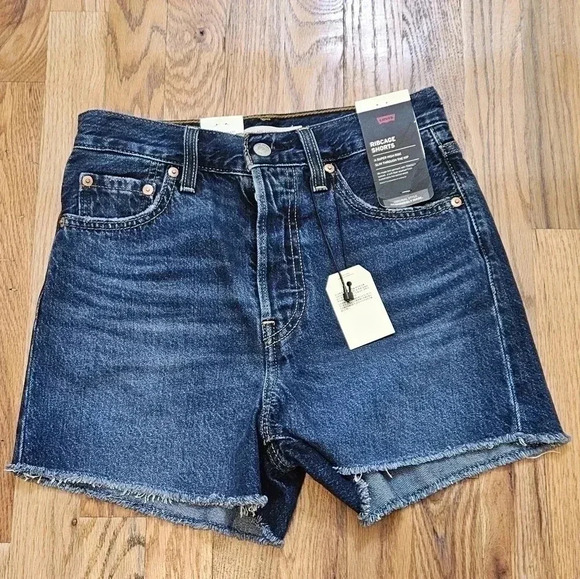 Levi's Premium Ribcage Shorts NWT Super High Rise Button fly Size 26 - Picture 1 of 11